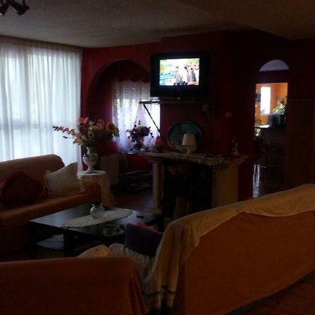 Hostal El Venero Сотийо де ла Адрада Екстериор снимка